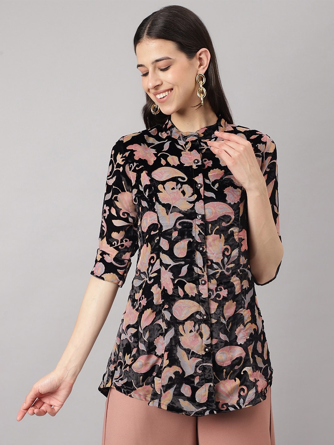 

Divena Black Floral Print Velvet Top