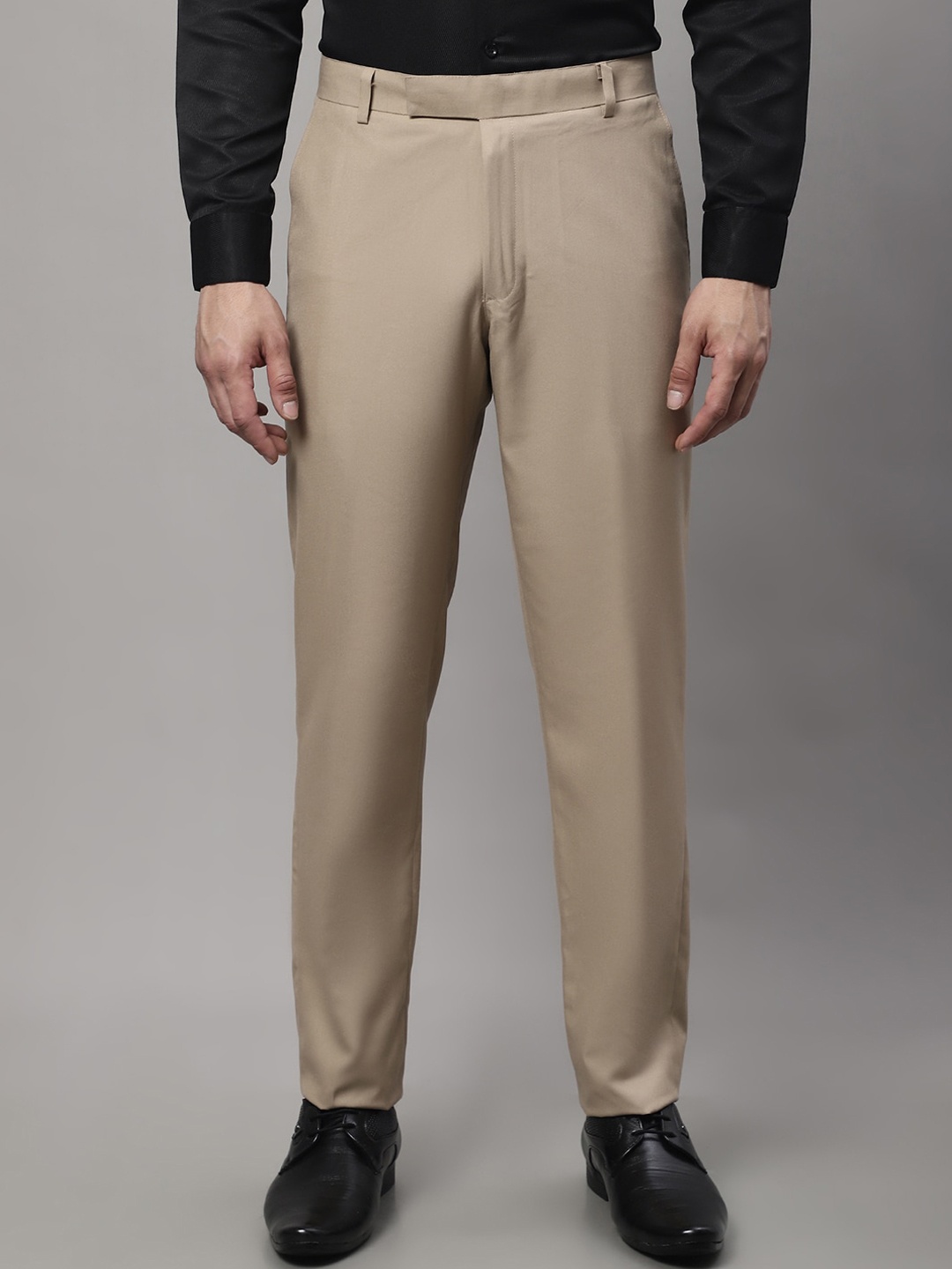 

JAINISH Men Relaxed Tapered Fit Easy Wash Cotton Trousers, Beige