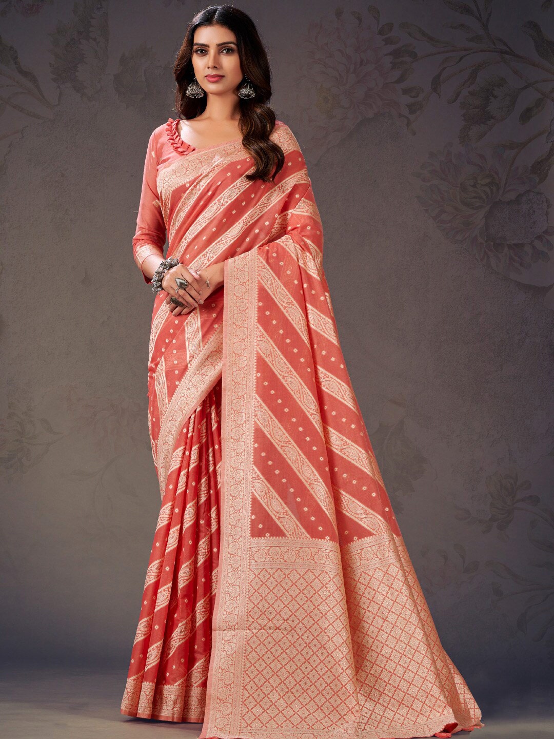 

KARAGIRI Striped Woven Design Saree, Pink