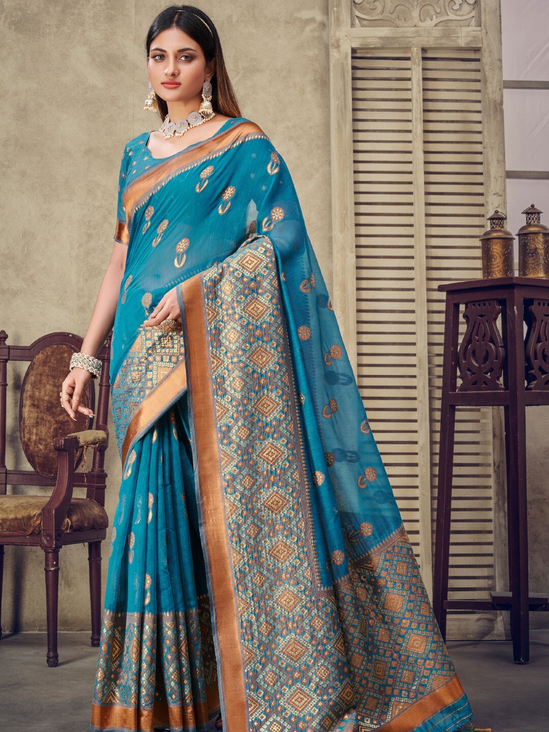 

KARAGIRI Floral Woven Design Saree, Blue