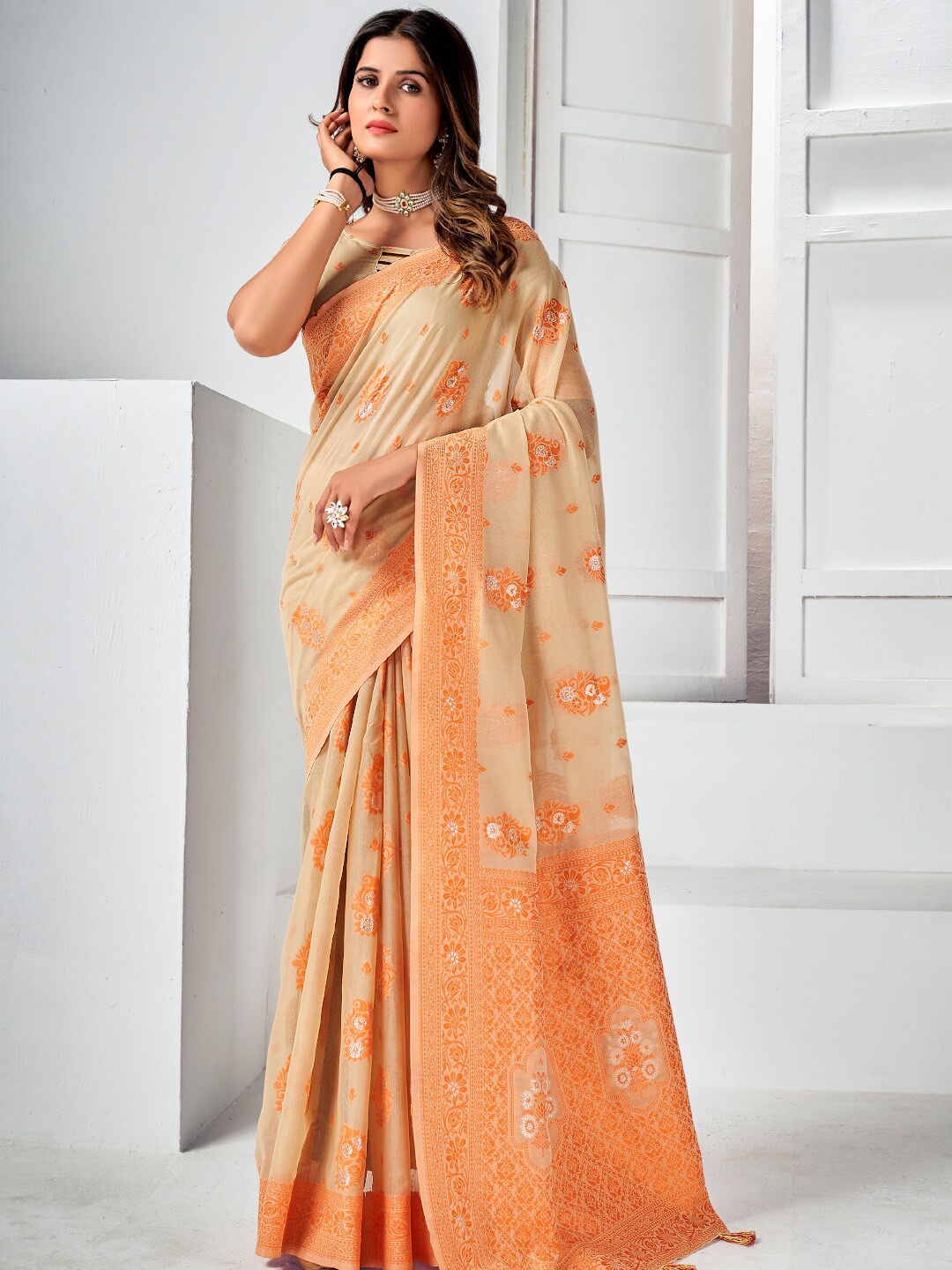 

KARAGIRI Floral Woven Design Zari Saree, Beige