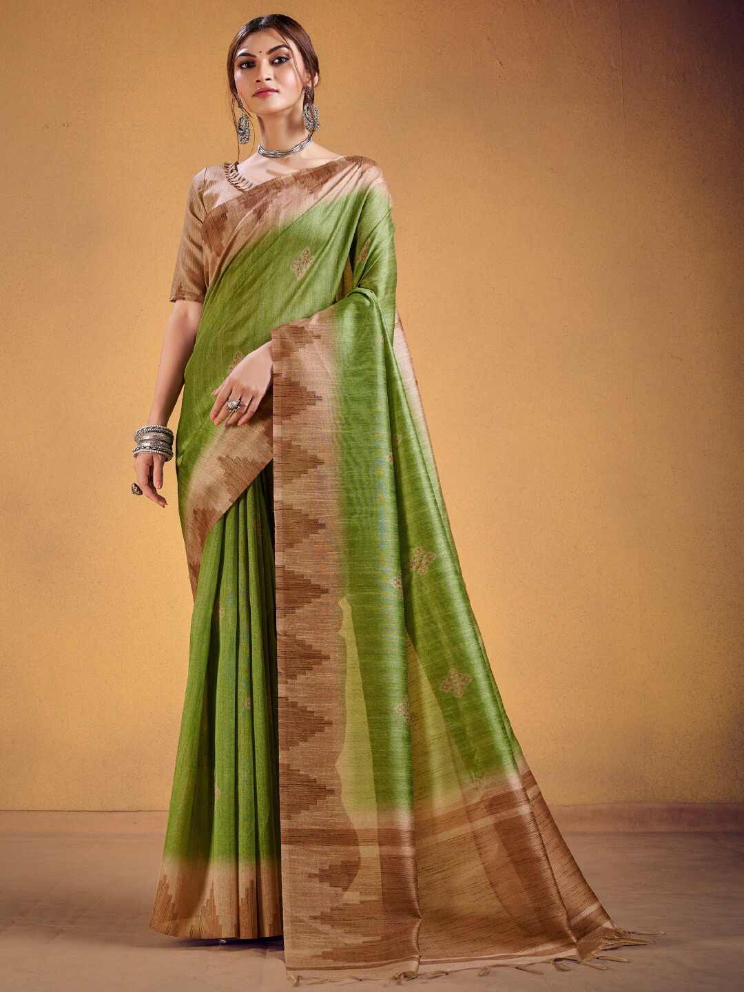 

KARAGIRI Woven Design Silk Blend Saree, Green