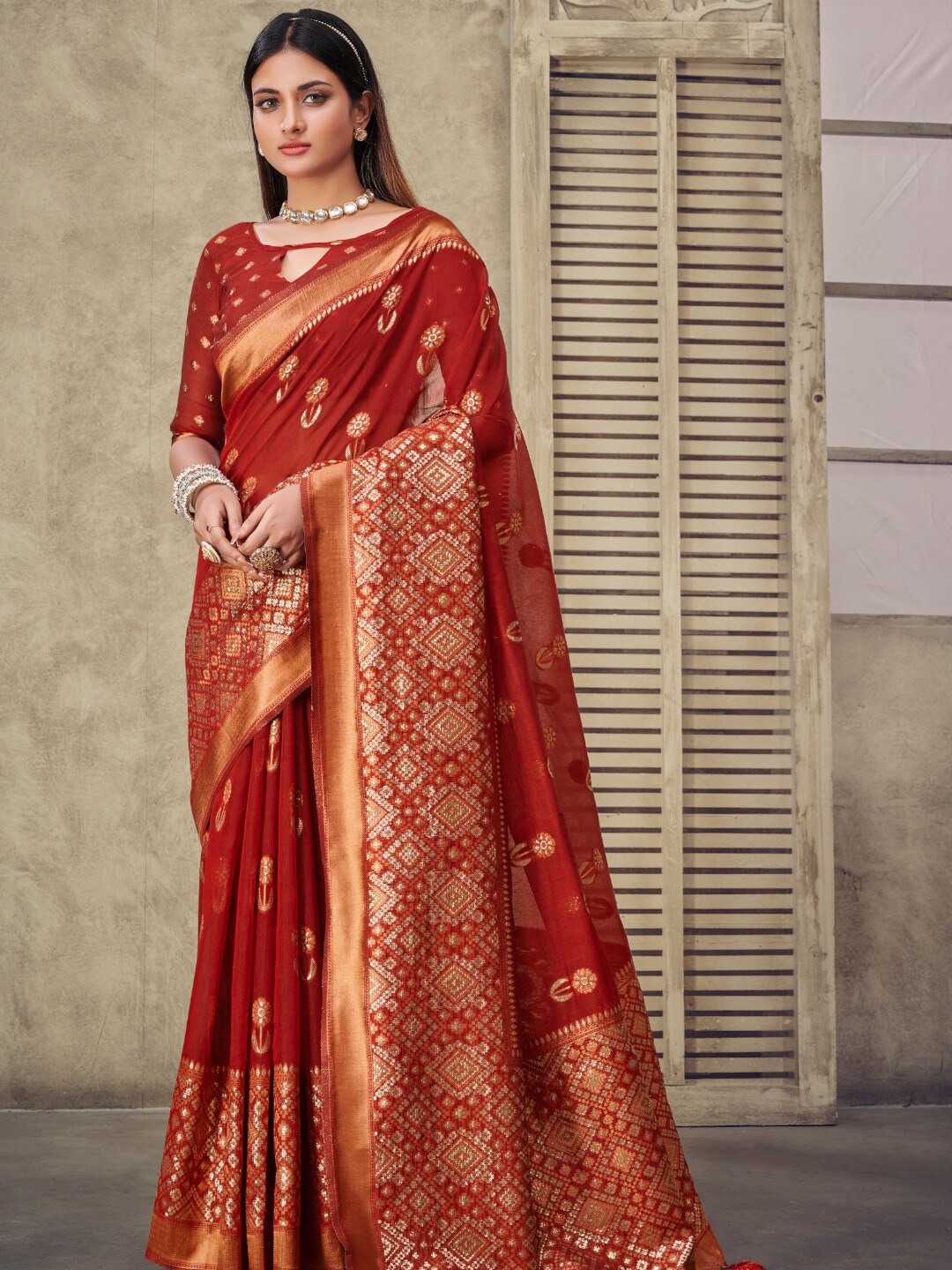 

KARAGIRI Floral Woven Design Zari Saree, Red
