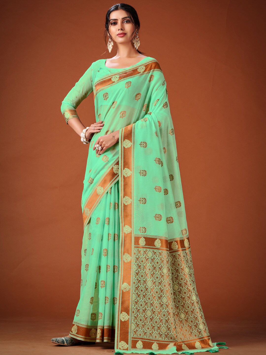 

KARAGIRI Floral Woven Design Zari Saree, Green