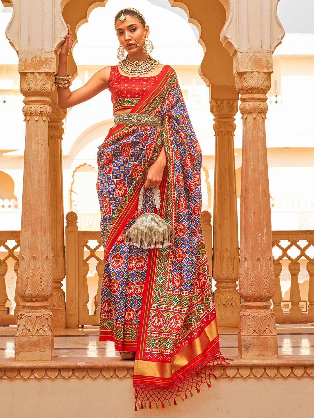 

KARAGIRI Ethnic Motif Printed Patola Saree, Blue