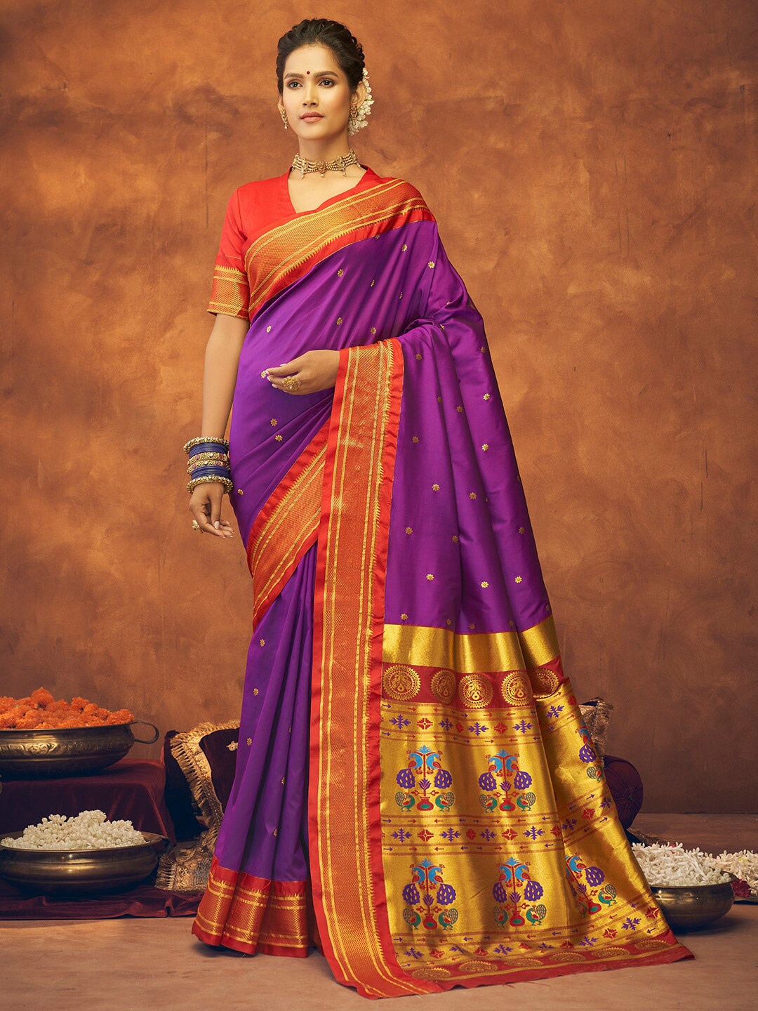 

KARAGIRI Ethinic Motifs Woven Design Zari Paithani Saree, Violet