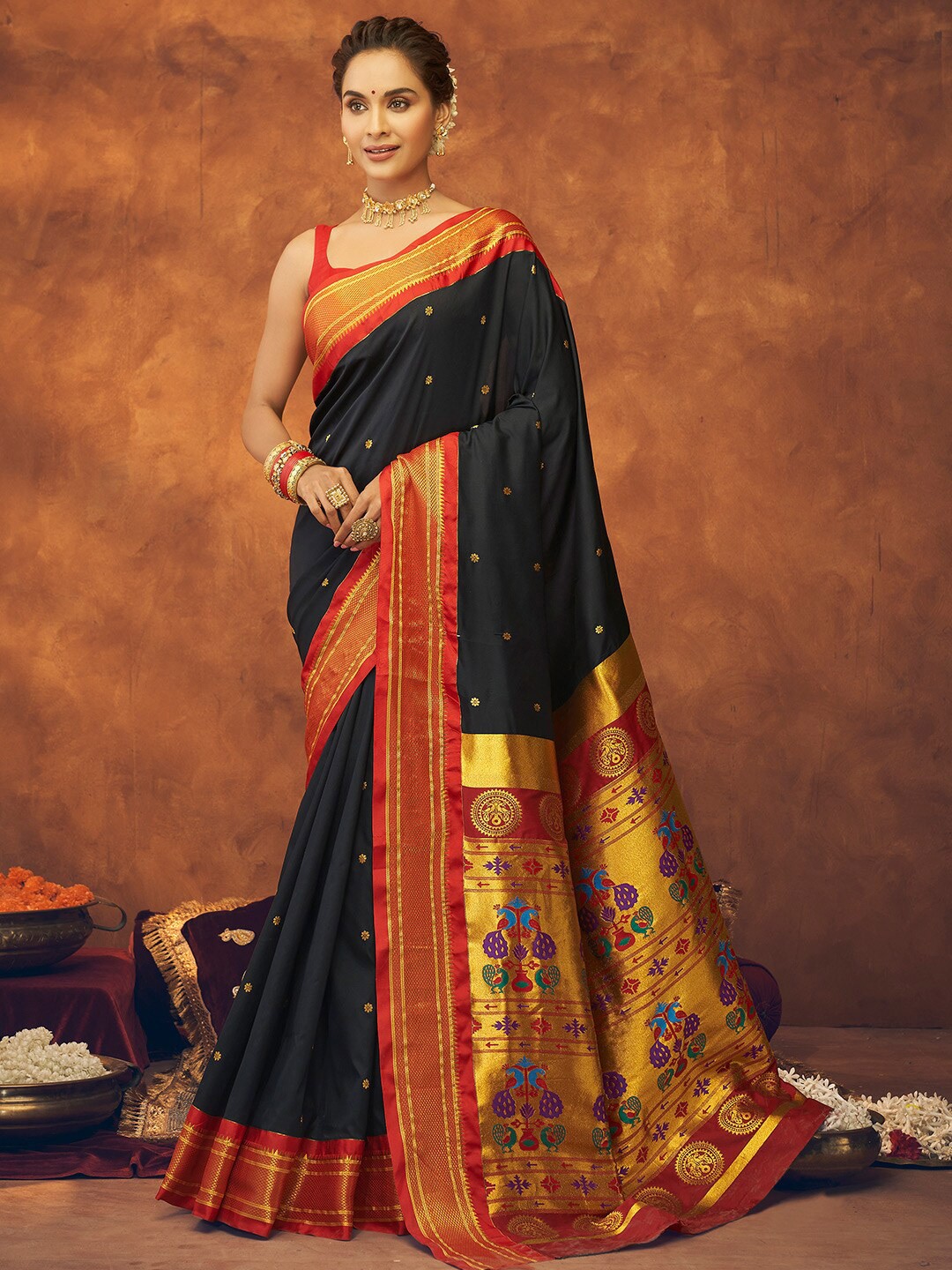 

KARAGIRI Floral Woven Design Zari Paithani Saree, Black