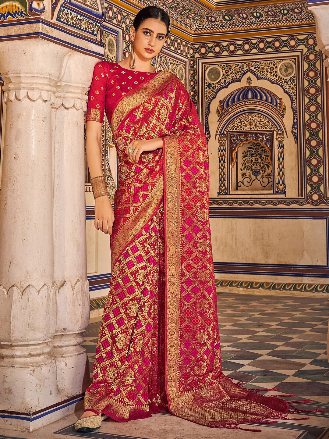 

KARAGIRI Ethnic Motifs Woven Design Zari Saree, Pink
