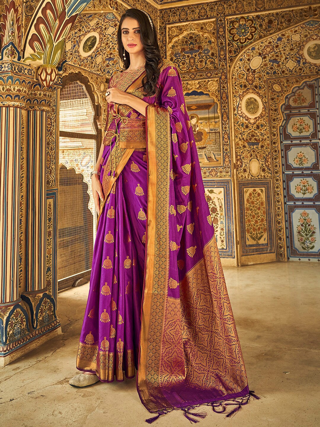 

KARAGIRI Ethnic Motifs Woven Design Zari Saree, Violet