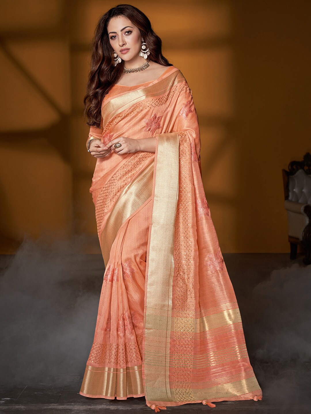 

KARAGIRI Embellished Geometric Zari Silk Blend Saree, Peach