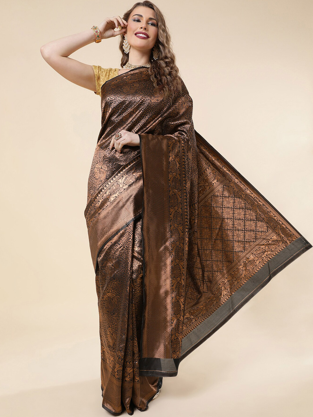

Wuxi Ethinic Motifs Woven Design Zari Pure Silk Kanjeevaram Saree, Black