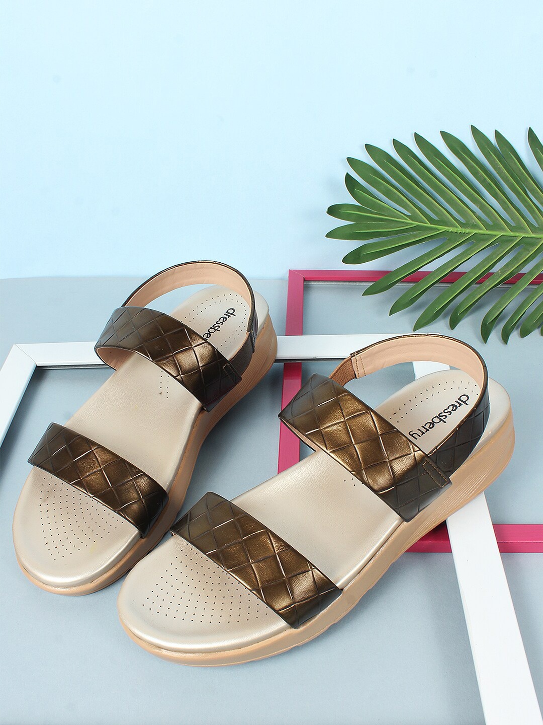 

DressBerry Women Bronze-Toned Sandals