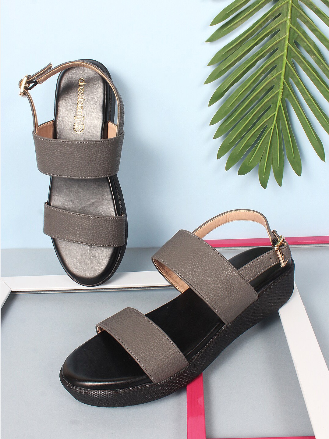 

DressBerry Women Grey Sandals