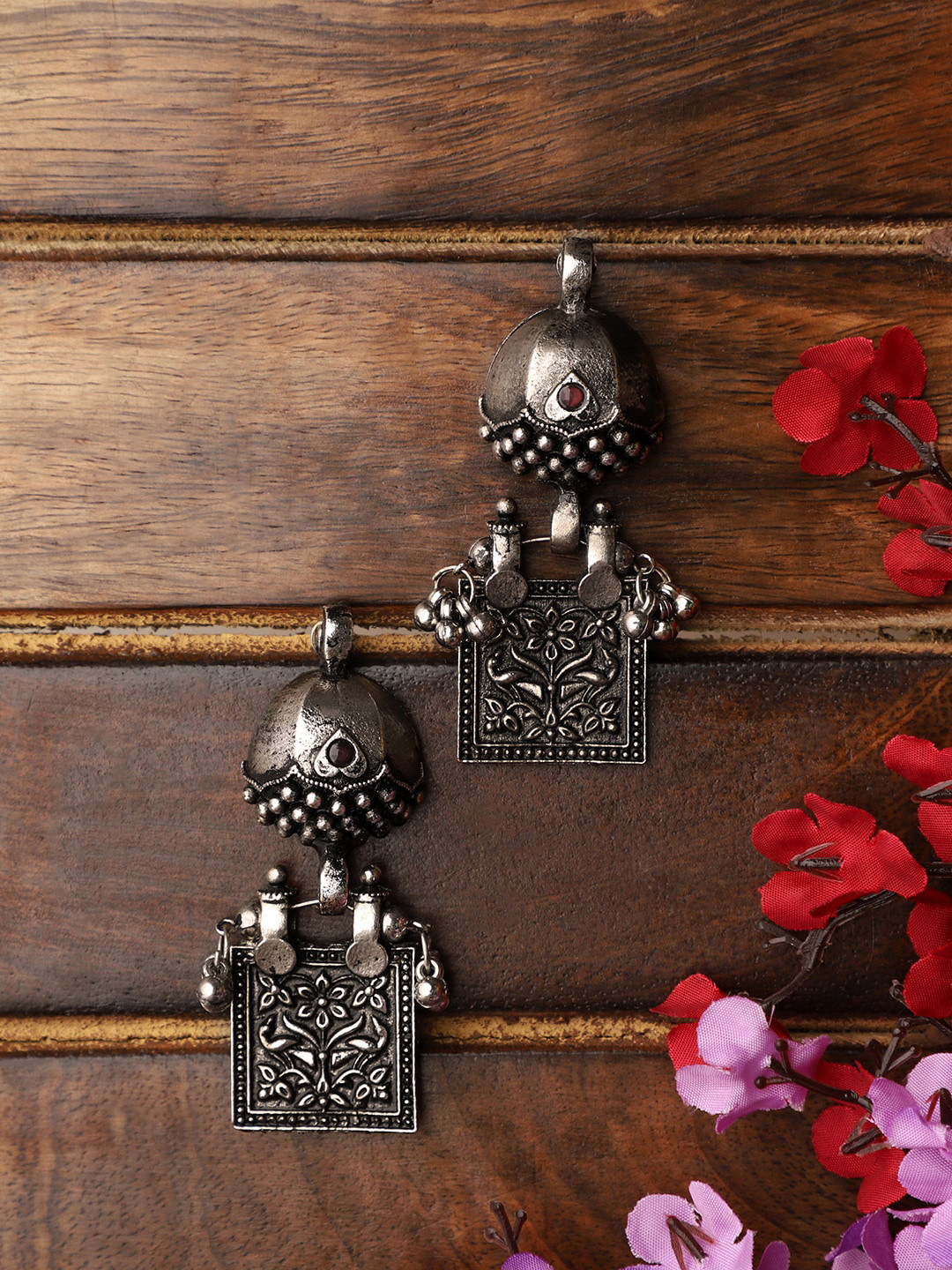 

VENI Silver-Plated Classic Jhumkas Earrings
