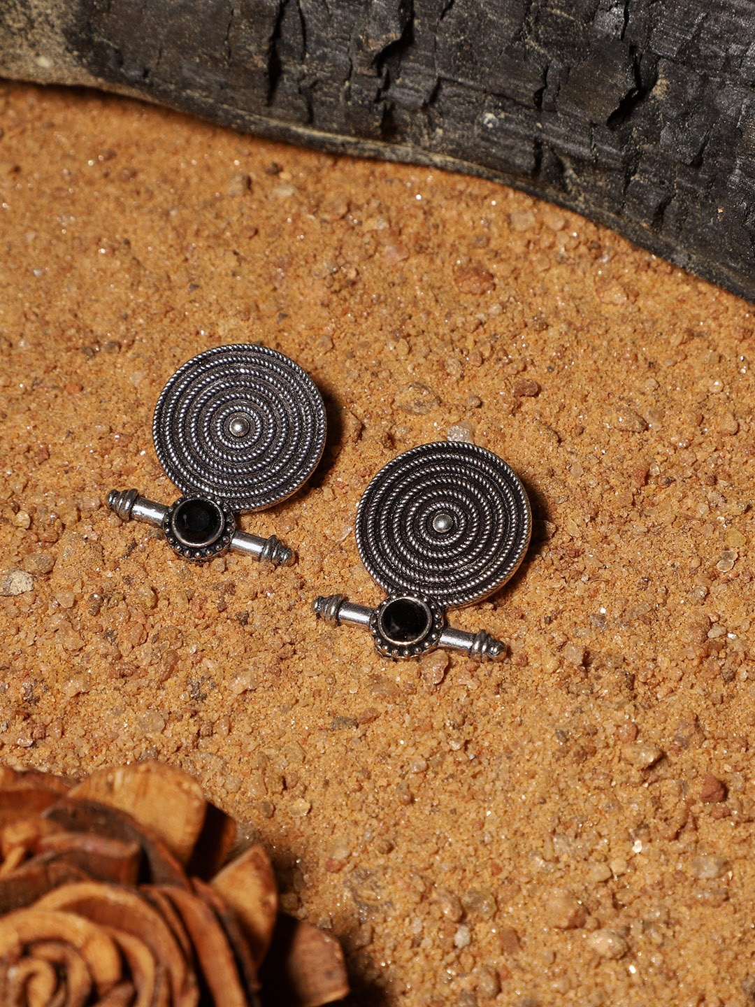 

VENI Silver-Plated Oxidised Classic Studs Earrings, Black