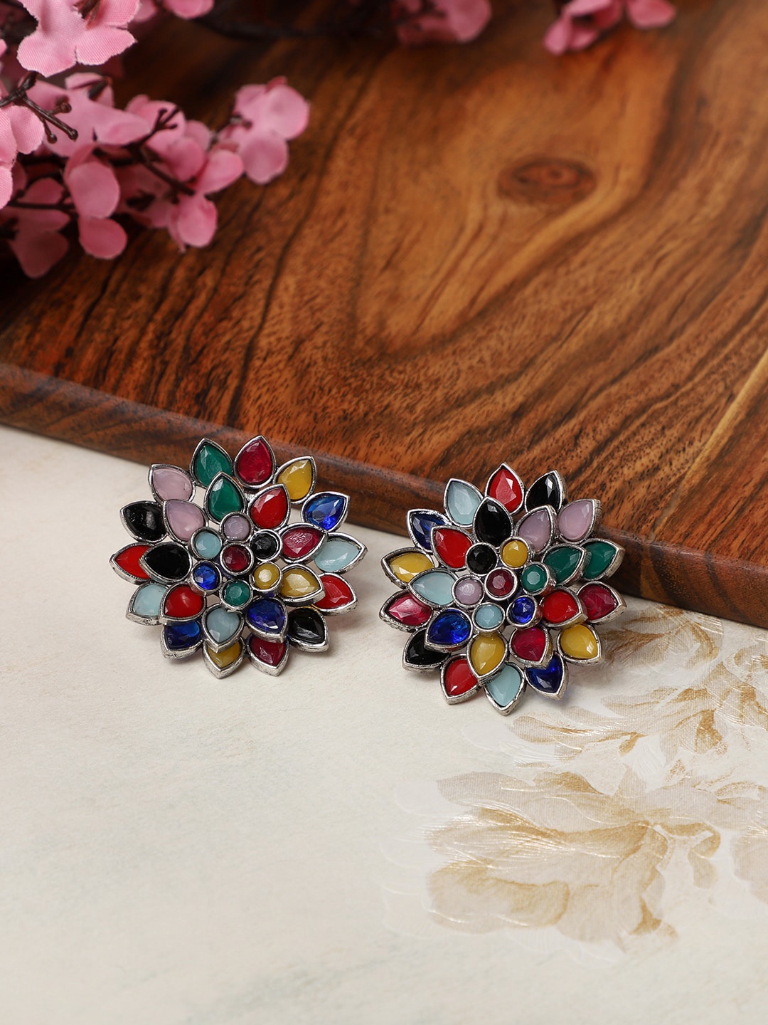 

VENI Silver Plated Floral Stud Earrings