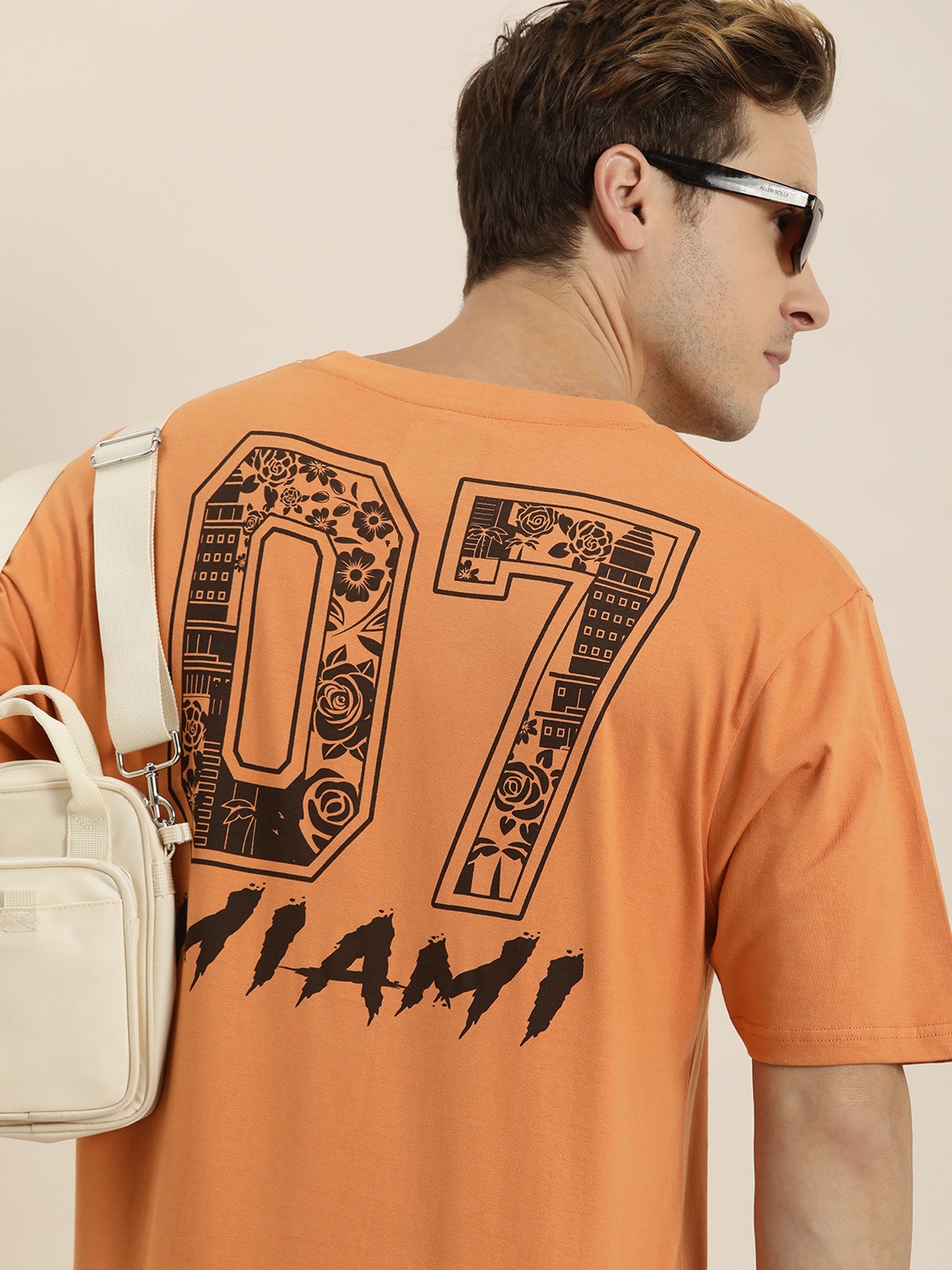 

Difference of Opinion Typography Printed Oversized T-shirt, Orange