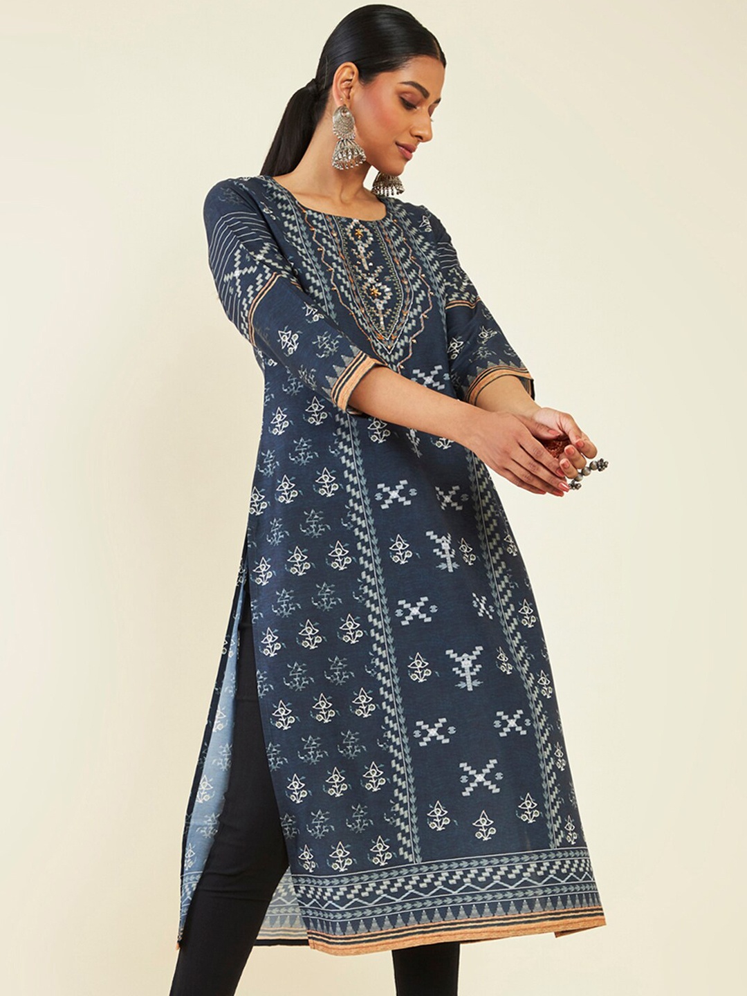 

Soch Ethnic Motifs Printed Straight Kurta, Navy blue