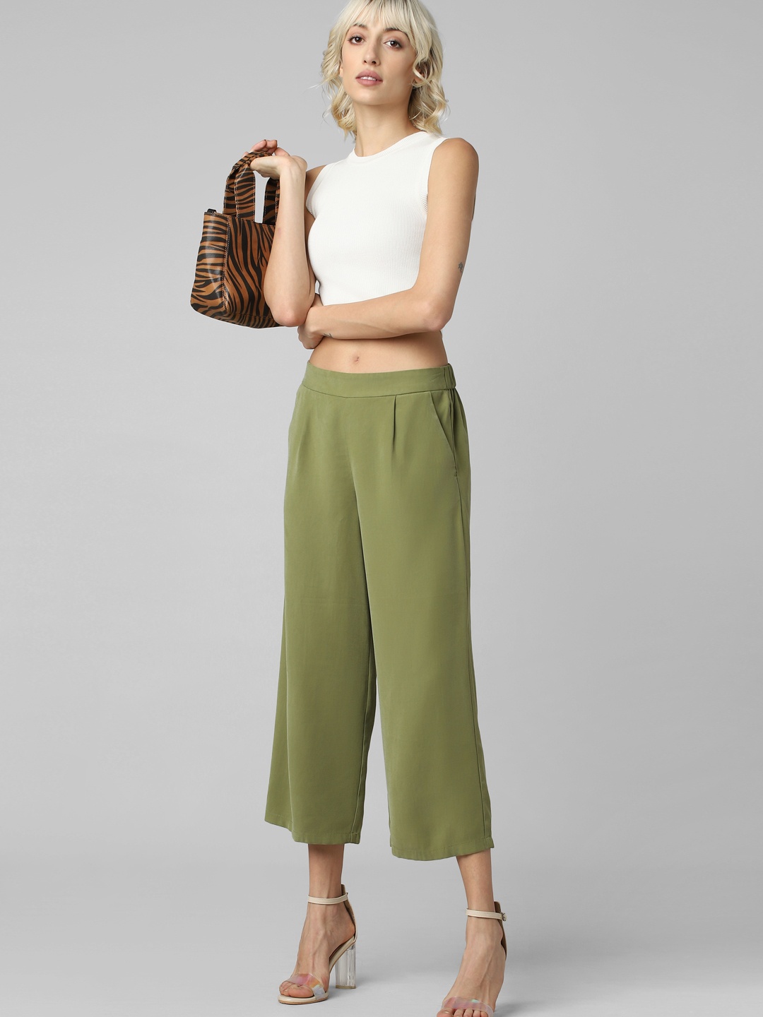 

ONLY Women Onlcarisa-Mago Life CU Straight Fit Cropped Trousers, Green