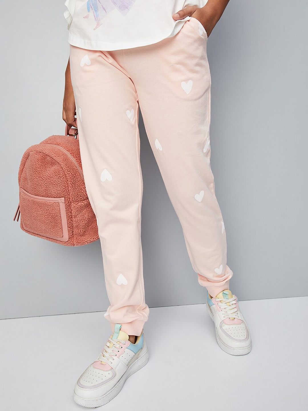 

max Girls Printed Regular-Fit Pure Cotton Joggers, Peach
