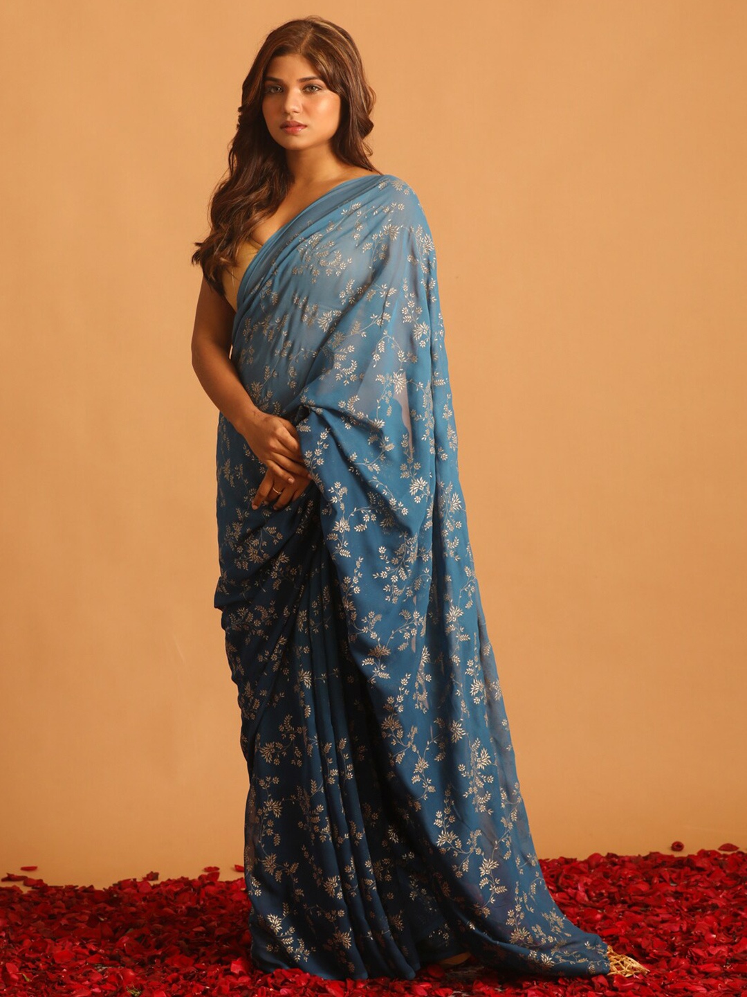 

Saranee Floral Printed Saree, Blue