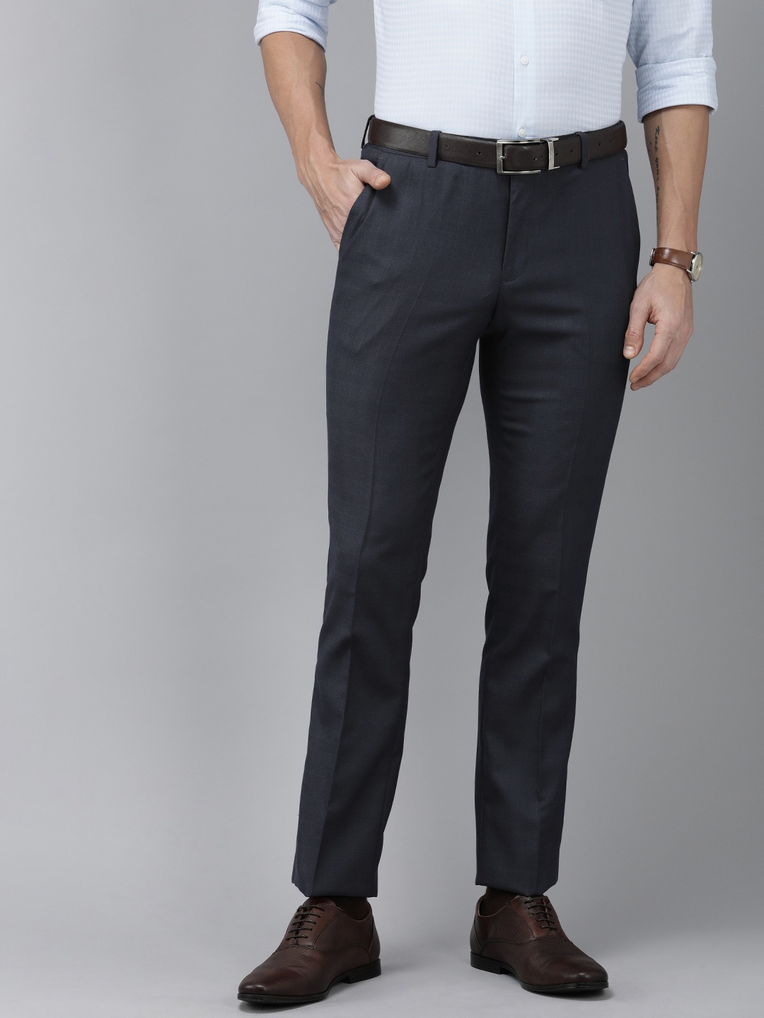 

Arrow Men Checked Tailored Fit Formal Trousers, Navy blue