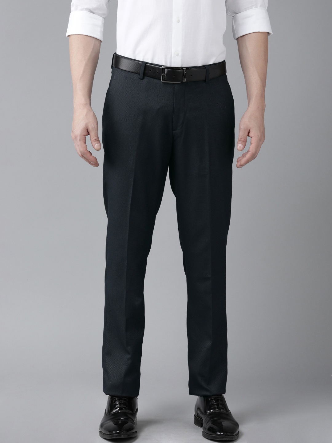 

Arrow Men Tailored Fit Formal Trousers, Navy blue