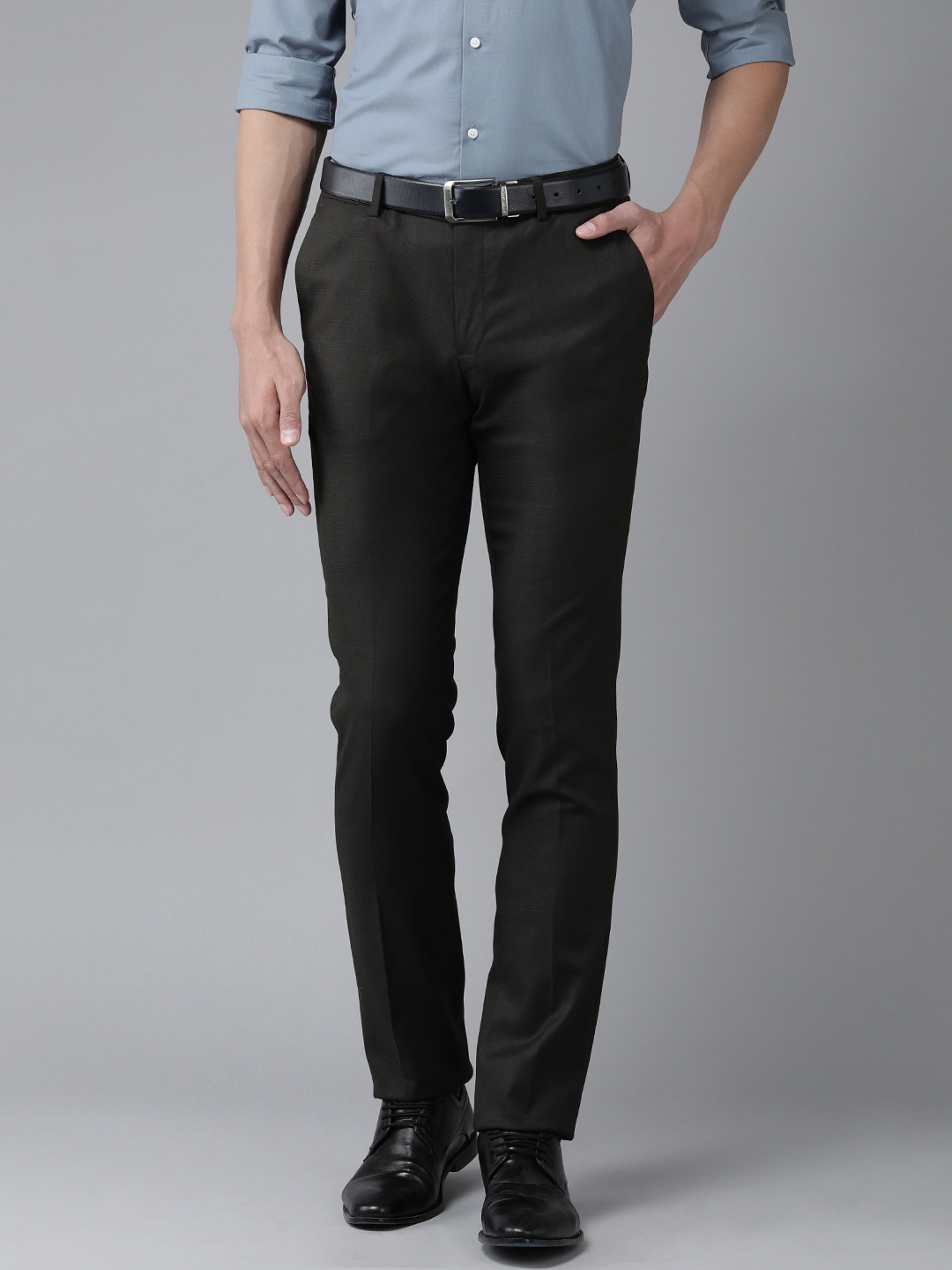 

Arrow Men Solid Tailored Fit Flat Front Formal Trousers, Black