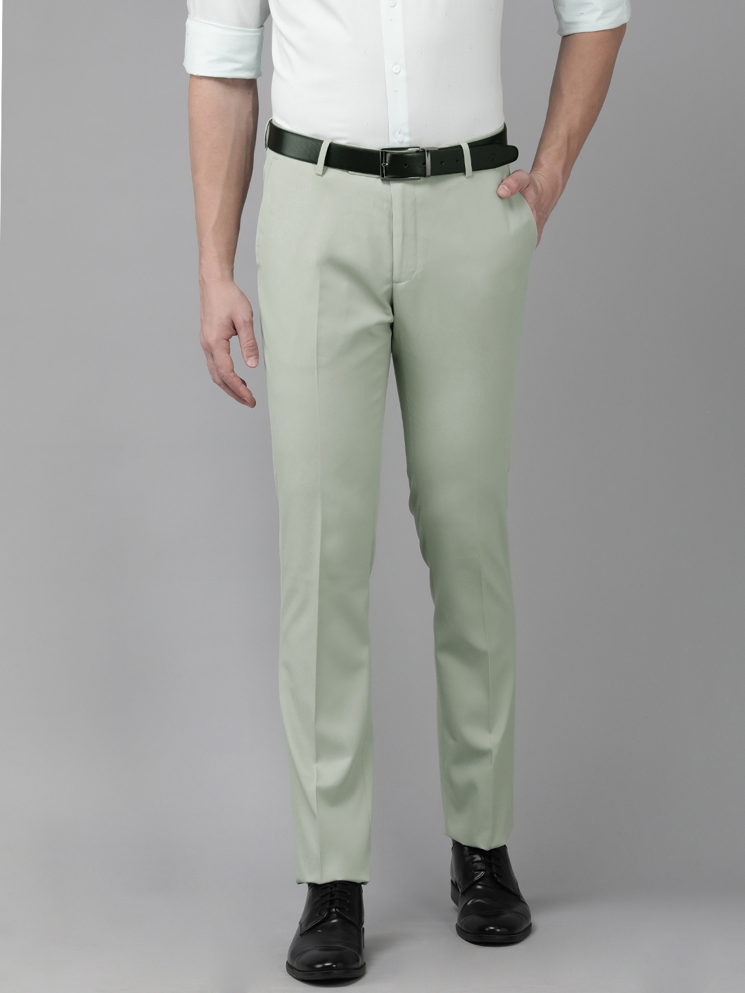 

Arrow Men Solid Tailored Regular Fit Mid-Rise Plain Woven Flat-Front Formal Trousers, Green