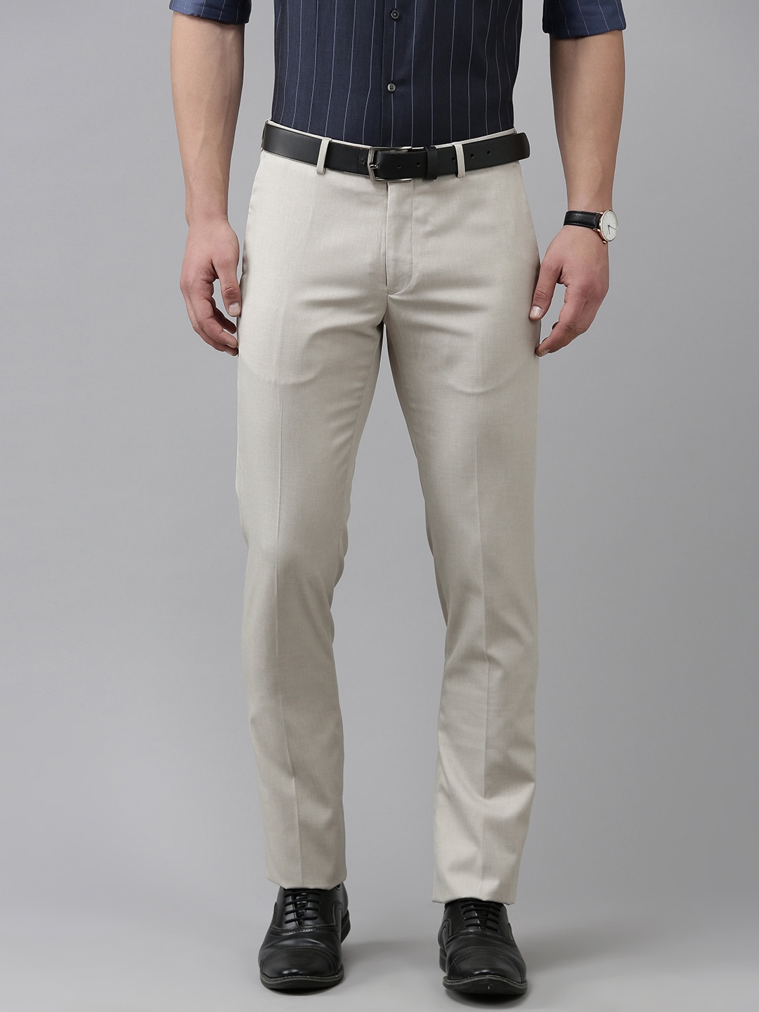 

Arrow Men Solid Tailored Regular Fit Mid-Rise Plain Woven Flat-Front Formal Trousers, Grey