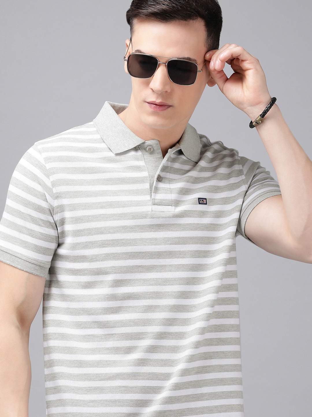 

Arrow Men Striped Polo Collar Applique T-shirt, Grey