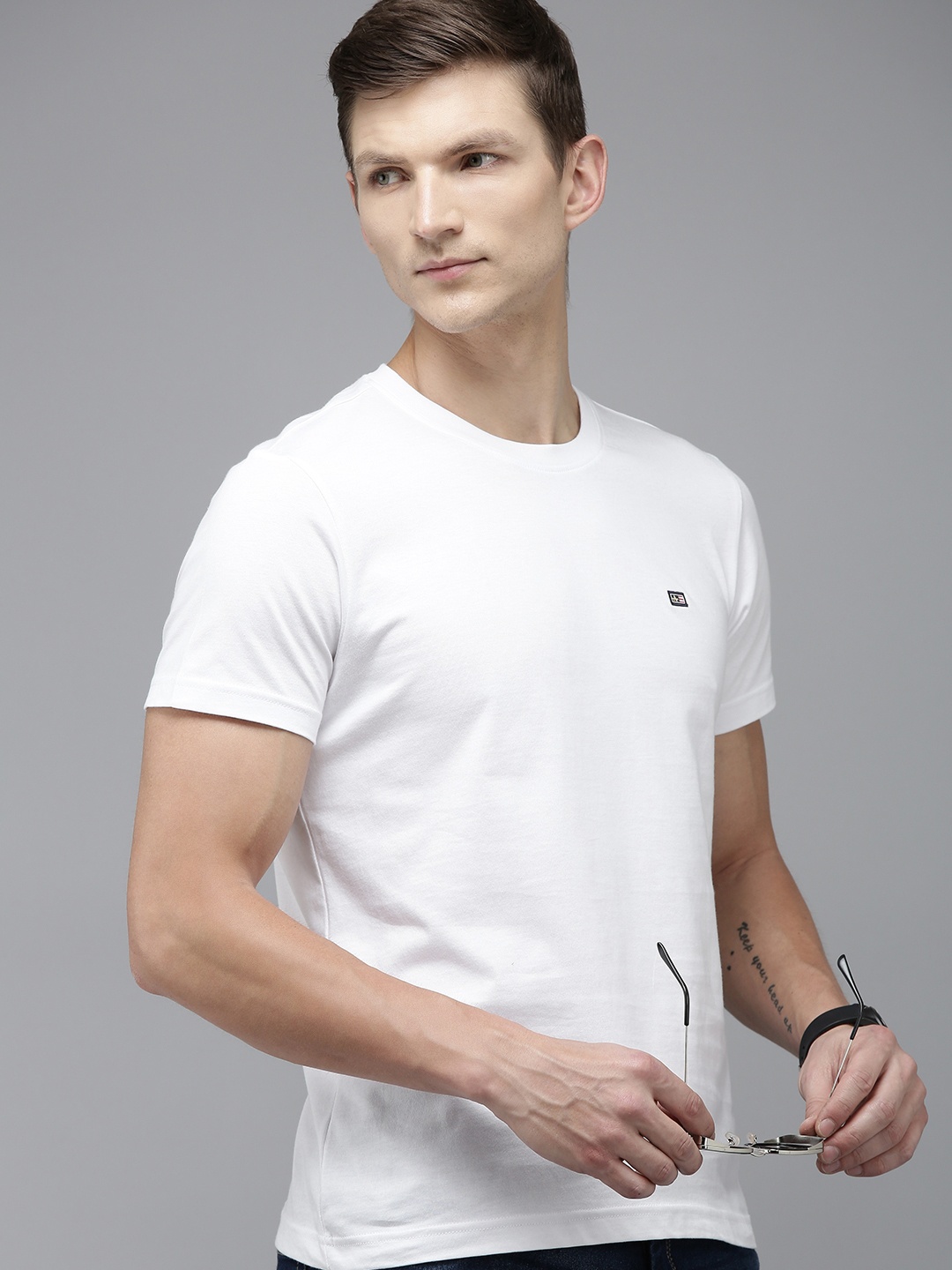 

Arrow Men Pure Cotton Solid Round Neck T-shirt, White