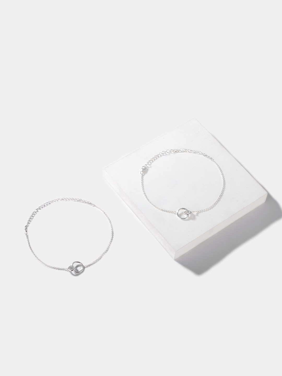

SHAYA Set Of 2 925 Silver Circular Motif Anklet