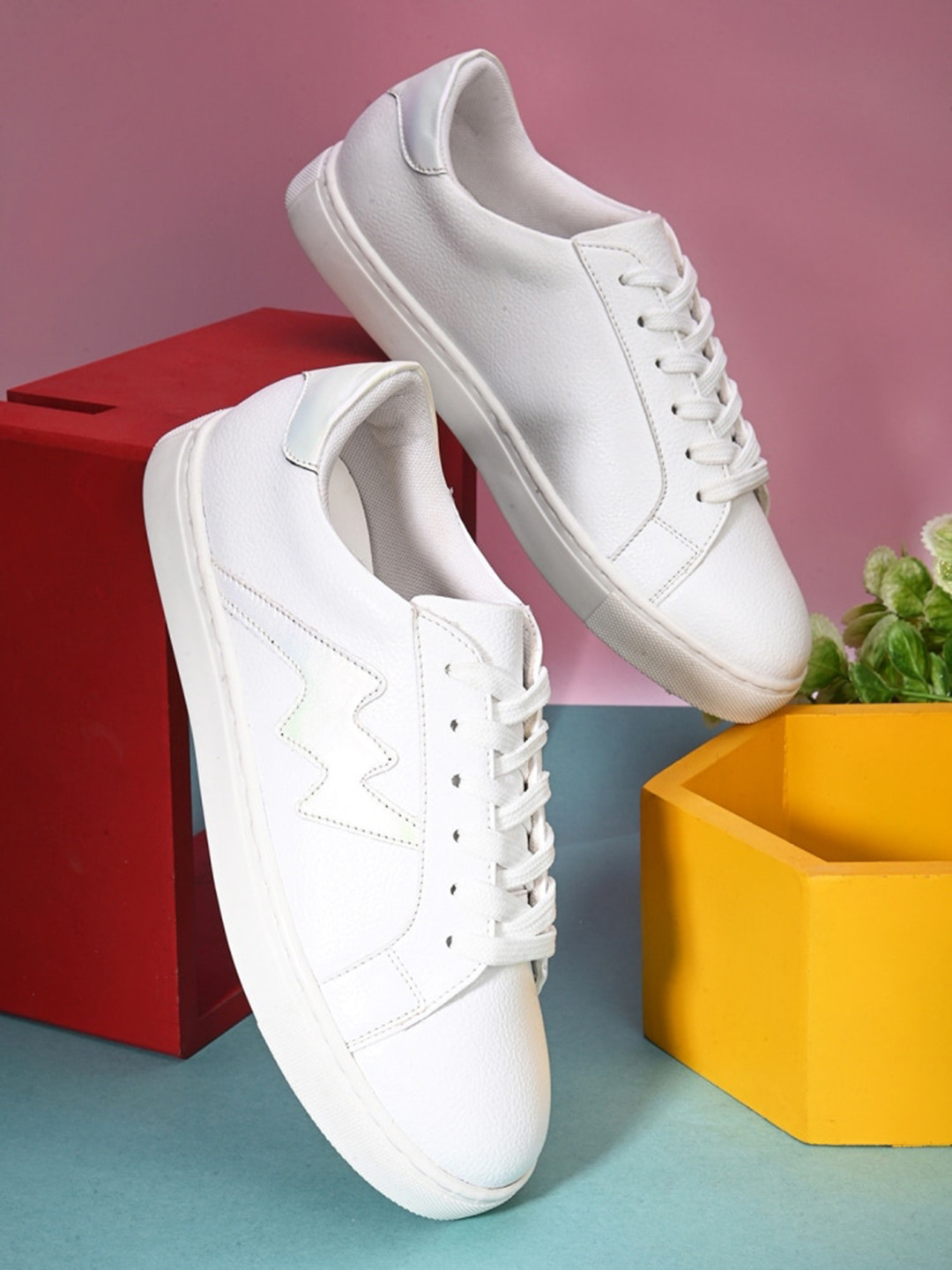 

DressBerry Women Textured Padded Insole Contrast Sole Sneakers, White