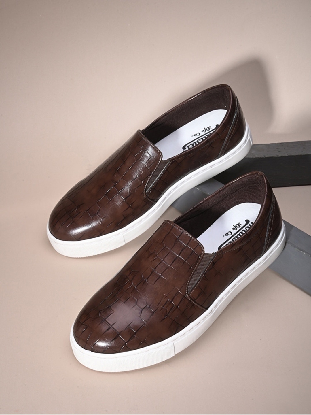 

Roadster Women Textured Contrast Sole Slip On Sneakers, Brown