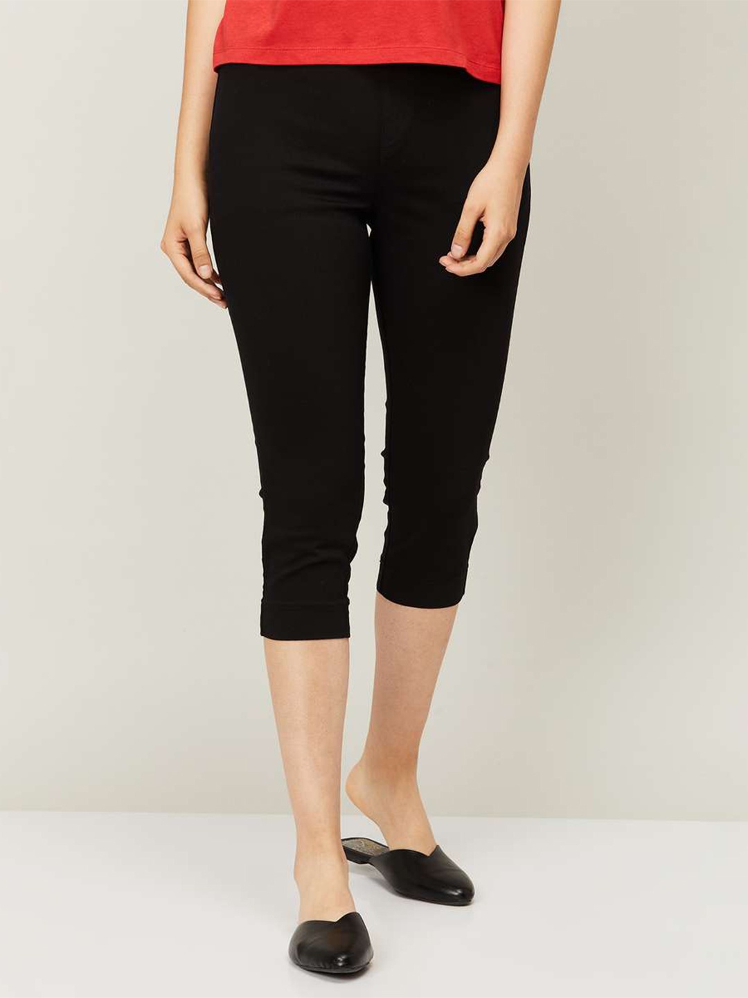 

Xpose Women Skinny Fit Hight Rise Capris, Black