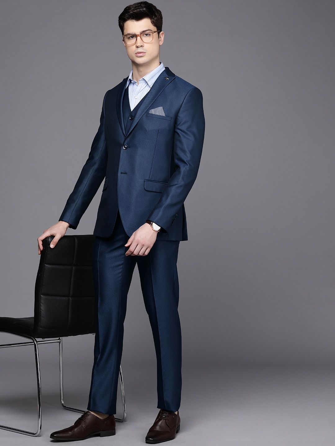 

Theme Men Slim Fit 3 Piece Suit, Blue