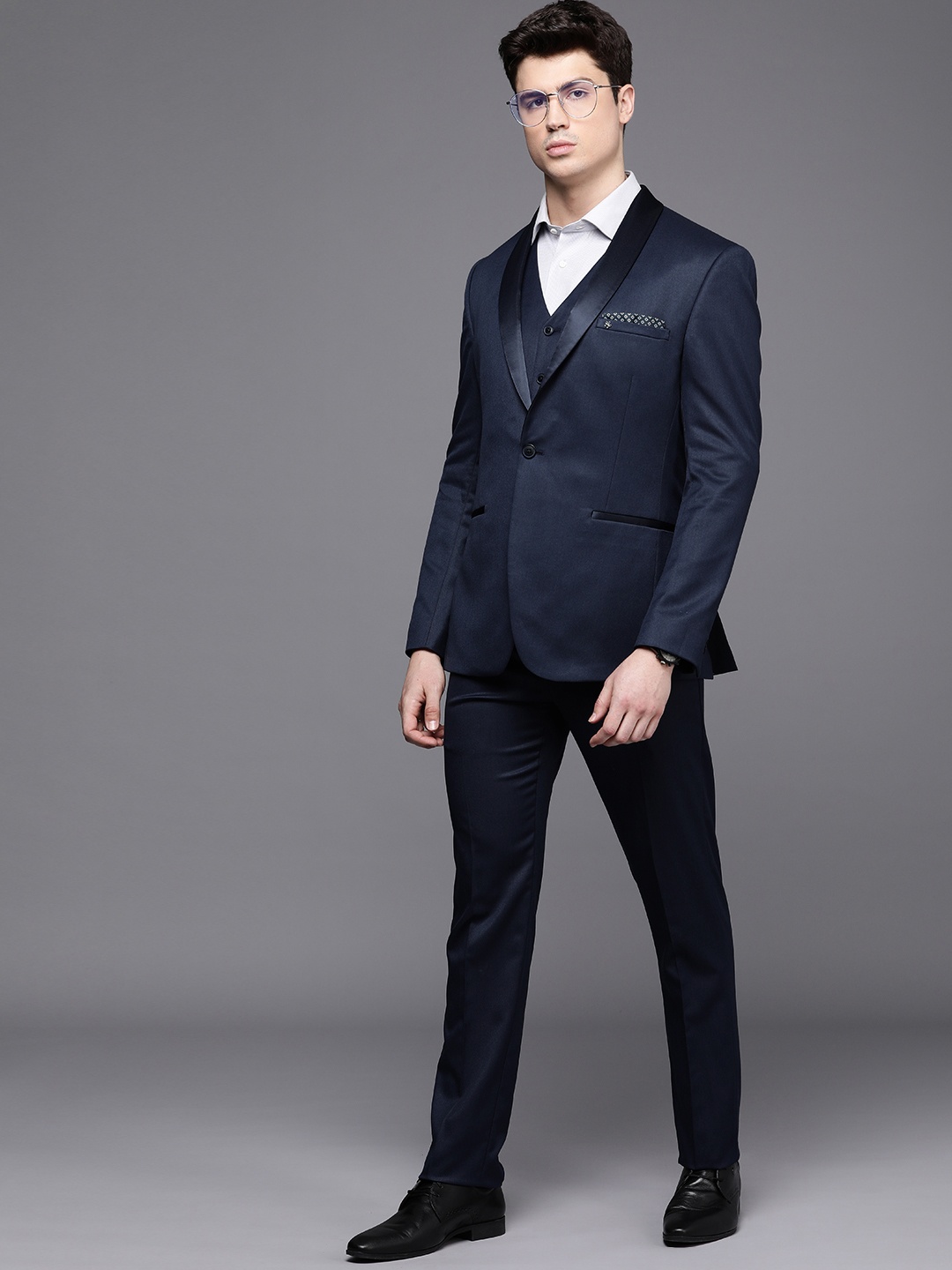 

Theme Solid Slim Fit 3-Piece Tuxedo Party Suit, Navy blue