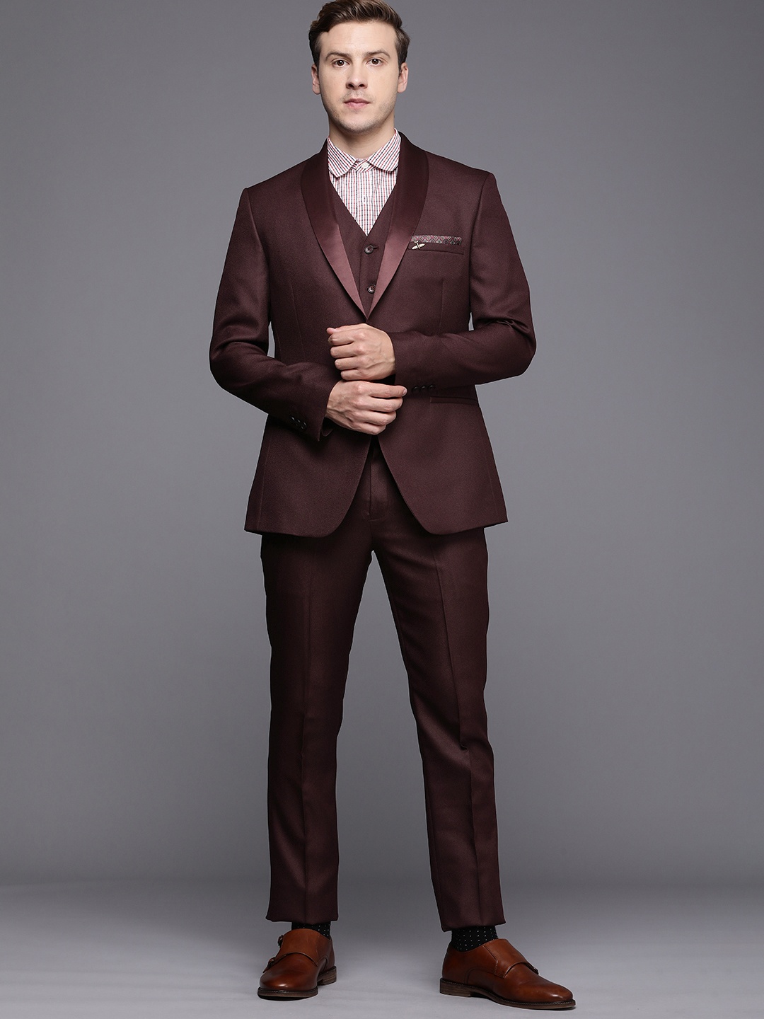 

Theme Solid Tuxedo Slim-Fit 3 Piece Suit, Maroon