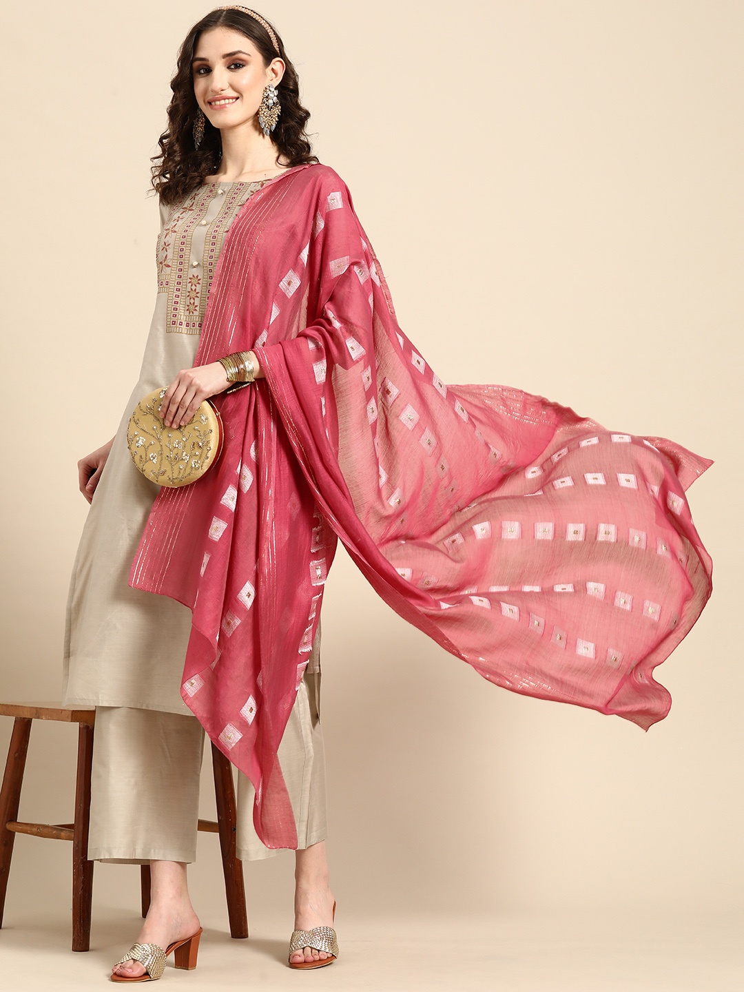 

Sangria Floral Printed Kurta Set, Beige