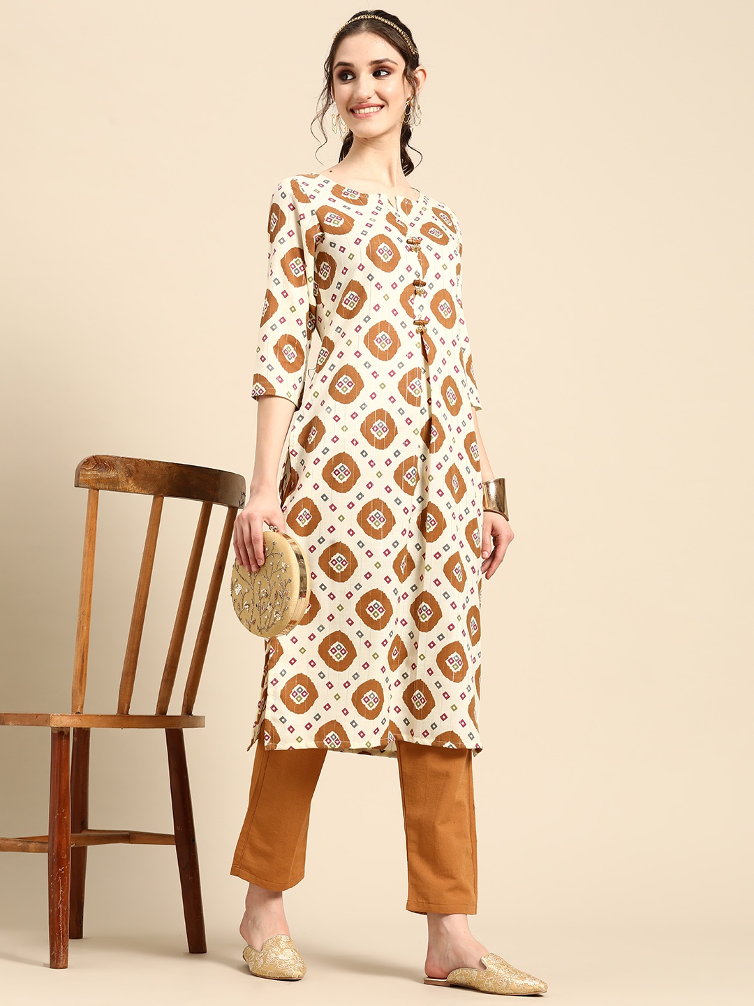 

Sangria Printed Regular Kurta with Trousers, Tan