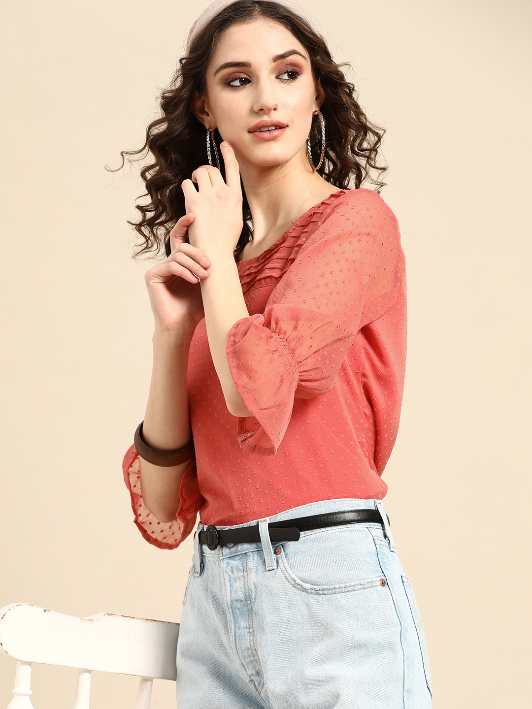

Sangria Keyhole Neck Georgette Top, Peach