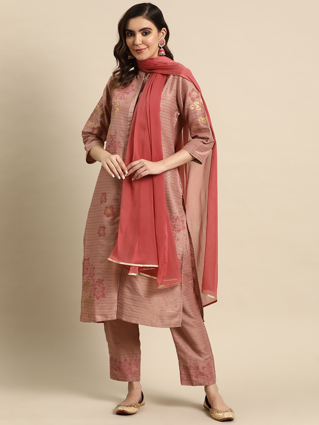 

Sangria Women Floral Printed Regular Kurta With Trousers & With Dupatta, Pink