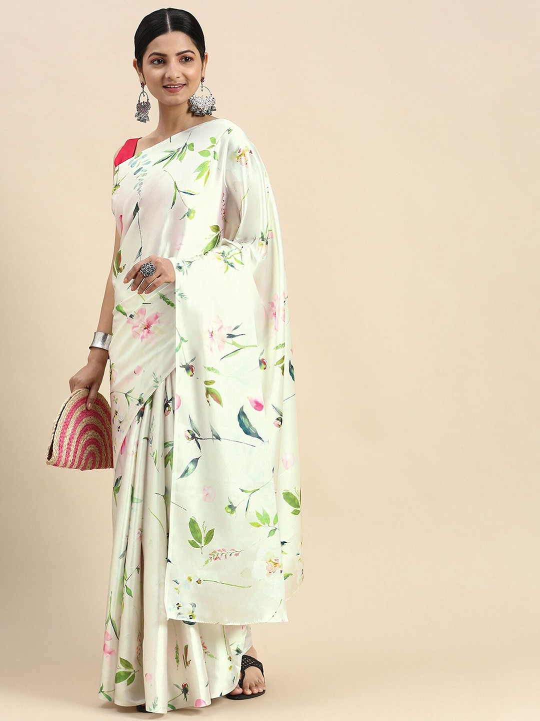 

AVANSHEE Floral Printed Satin Saree, Off white
