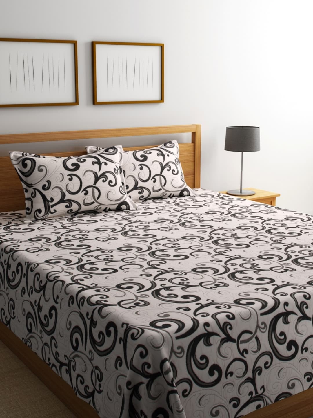 

ROMEE Black & Beige Woven-Design 180-249 TC Double Queen Bed Cover With 2 Pillow Covers