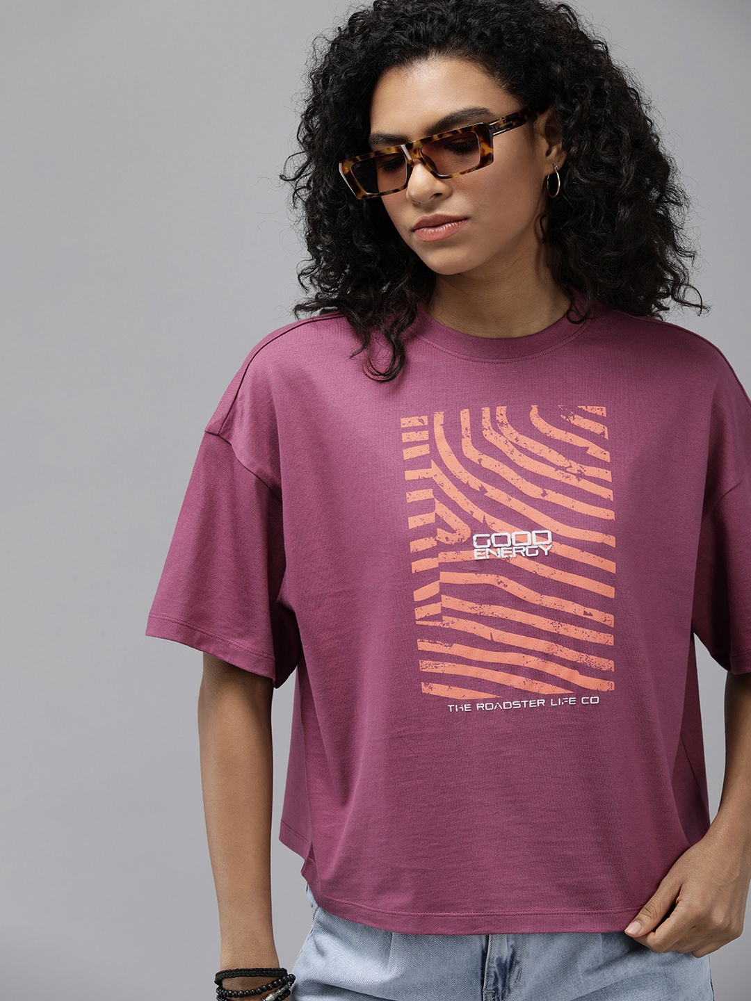 

Roadster Graphic Printed Drop-Shoulder Sleeves Boxy T-shirt, Purple