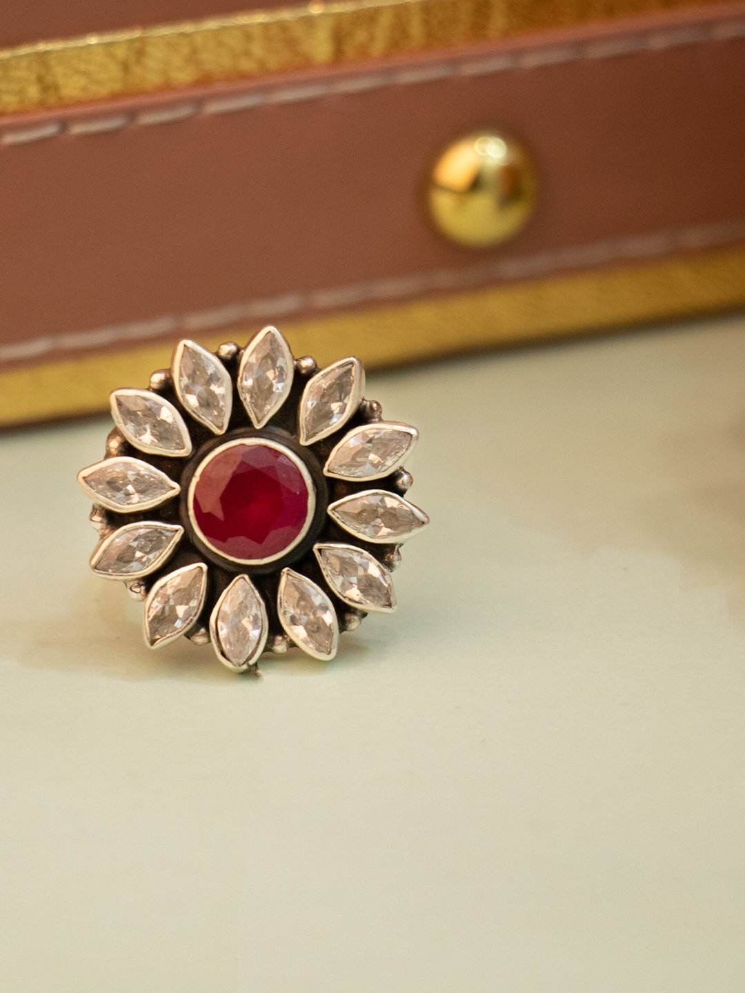 

Shyle 925 Sterling Silver Scintillating Flower Ring, Red