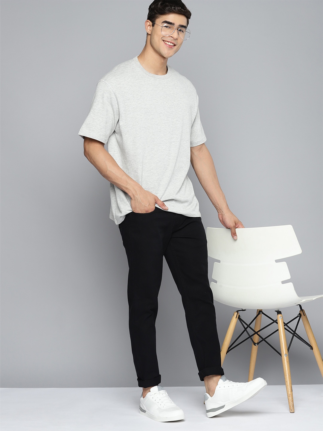 

Mast & Harbour Men Tapered Fit Jeans, Black