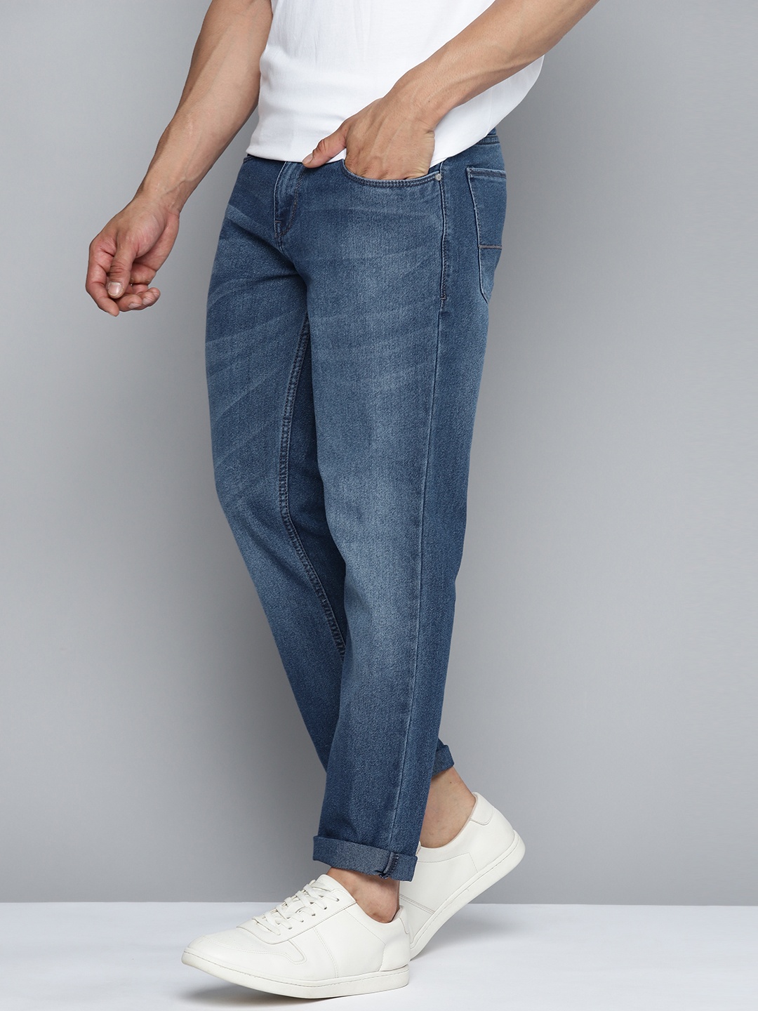

Mast & Harbour Men Slim Fit Light Fade Jeans, Blue