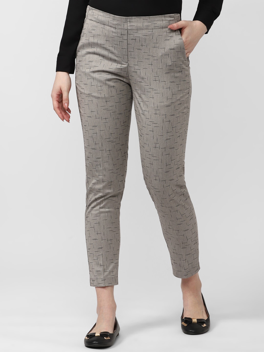 

Van Heusen Woman Printed Cropped Regular Trousers, Grey